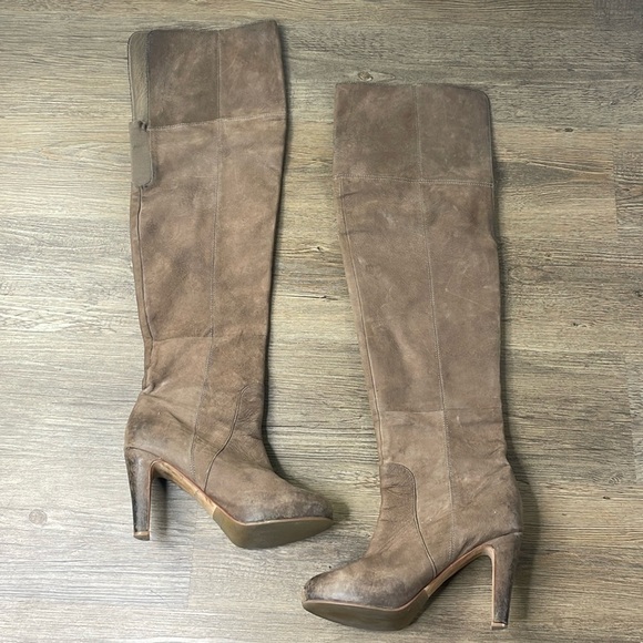 Aldo Women’s Tan Over the Knee Vegan Leather Heeled Boots, size 7 - Picture 1 of 11